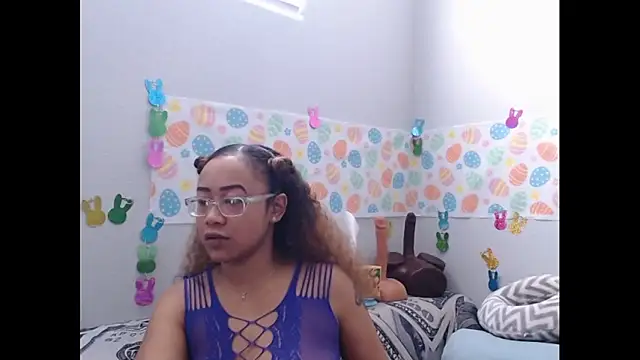 RylHoneyy online show from April 3, 6:03 pm