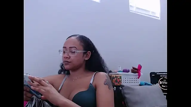 RylHoneyy online show from February 24, 4:41 pm