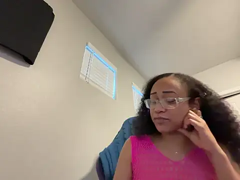 RylHoneyy online show from February 10, 12:53 am