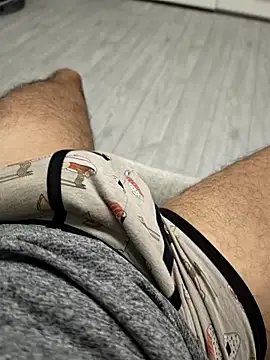Snapshot of QuietBoy chatting on July 14, 10:05 pm QuietBoy online show from July 14, 10:05 pm