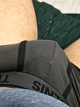 Snapshot of QuietBoy chatting on May 7, 2:53 pm QuietBoy online show from May 7, 2:53 pm