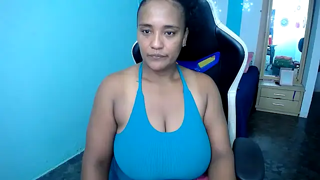 Snapshot of marysol83 chatting on October 2, 12:58 am marysol83 online show from October 2, 12:58 am