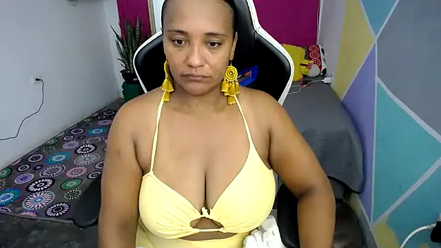 Snapshot of marysol83 chatting on February 9, 1:22 am marysol83 online show from February 9, 1:22 am