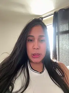 Snapshot of WHAAATTTTTTTTTT chatting on June 3, 2:29 pm WHAAATTTTTTTTTT online show from June 3, 2:29 pm