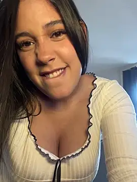 WHAAATTTTTTTTTT online show from May 13, 2:24 pm