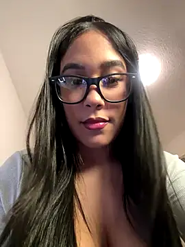 WHAAATTTTTTTTTT online show from October 24, 7:24 pm