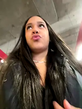 WHAAATTTTTTTTTT online show from December 16, 11:36 am