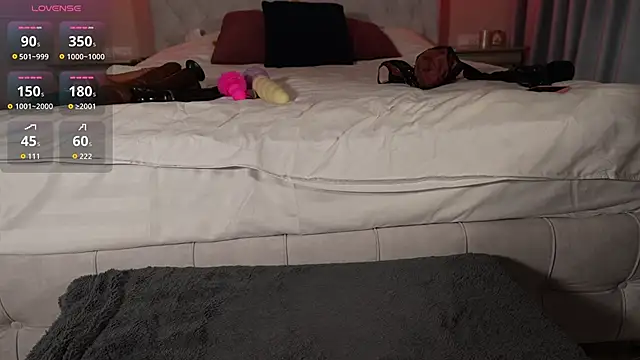 tinna angel online show from March 26, 10:46 am