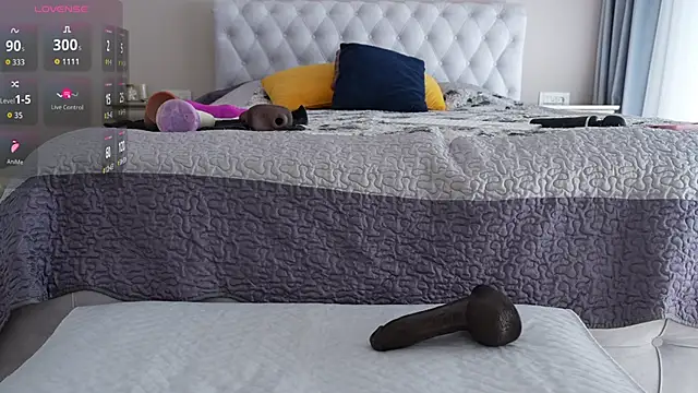 tinna angel online show from March 9, 9:35 am