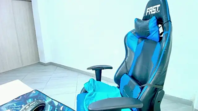 sophiax-x online show from February 25, 2:56 am