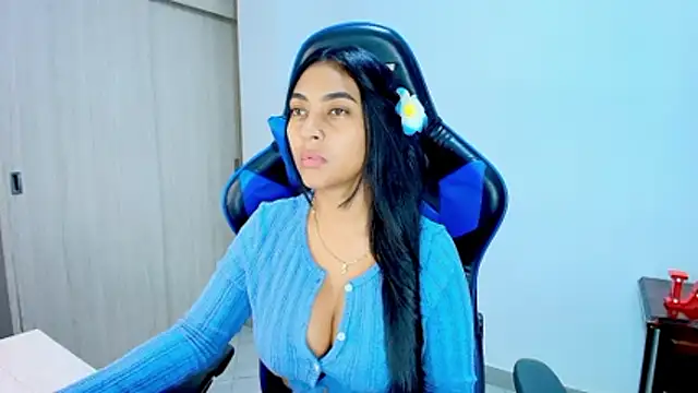 sophiax-x online show from December 18, 11:03 am