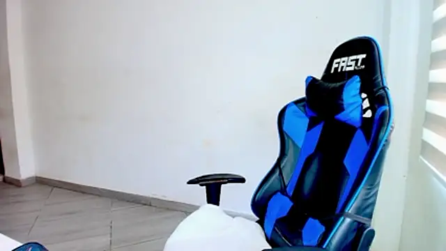 sophiax-x online show from March 15, 4:14 pm