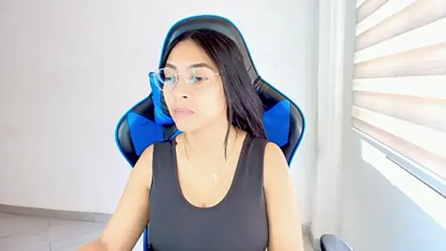 sophiax-x online show from April 20, 2:51 pm