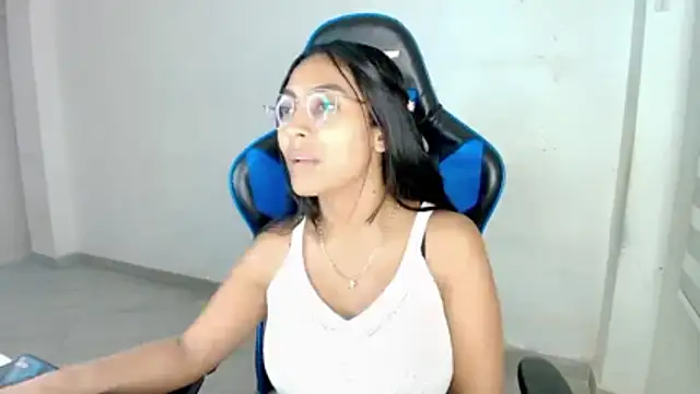 sophiax-x online show from February 19, 1:13 am