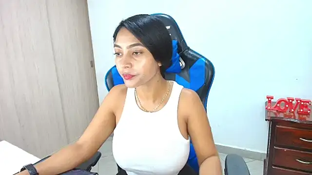 Snapshot of sophiax-x chatting on September 28, 4:14 pm sophiax-x online show from September 28, 4:14 pm