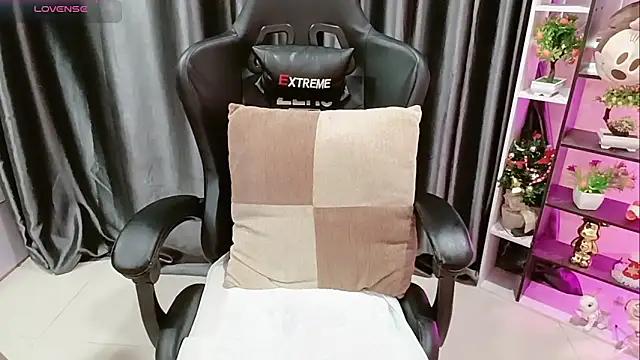 Yuki-yio online show from February 9, 1:14 am