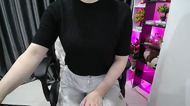 Yuki-yio online show from March 7, 1:20 am