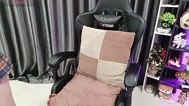 Yuki-yio online show from April 14, 1:10 am