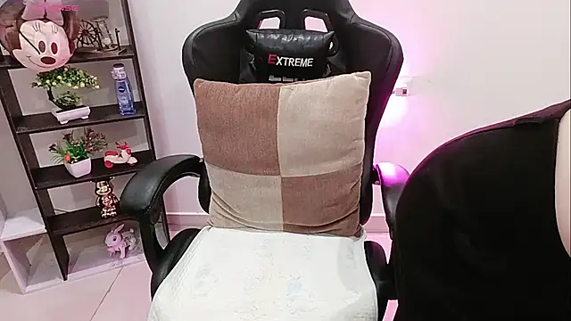 Yuki-yio online show from March 13, 1:21 am