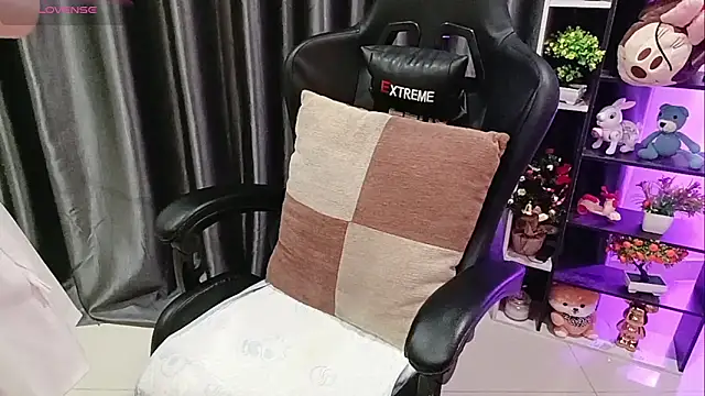 Yuki-yio online show from April 2, 1:13 am