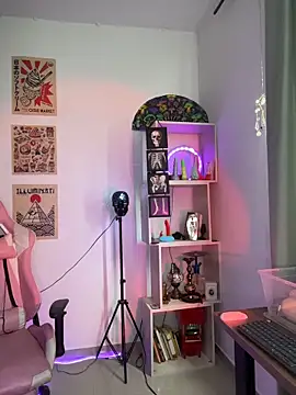 Emma Wish online show from November 9, 5:28 pm