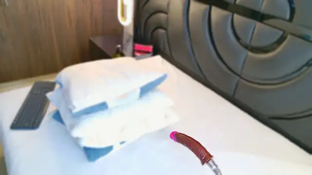 Snapshot of sarahgrey18 chatting on March 14, 2:30 pm sarahgrey18 online show from March 14, 2:30 pm