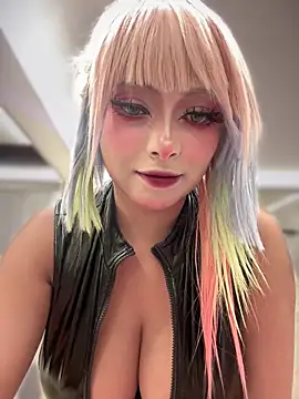 seraphine23 online show from December 21, 12:35 am