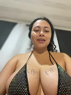 seraphine23 online show from March 9, 7:23 am