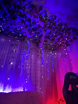 seraphine23 online show from February 15, 7:16 am