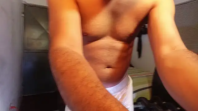 Snapshot of thommerxxx chatting on May 29, 6:03 pm thommerxxx online show from May 29, 6:03 pm