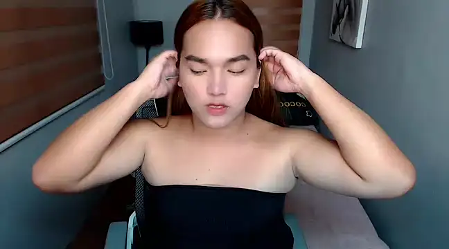 MoaningKylie online show from December 31, 1:19 pm