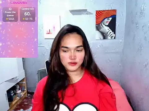 MoaningKylie online show from November 1, 11:59 am