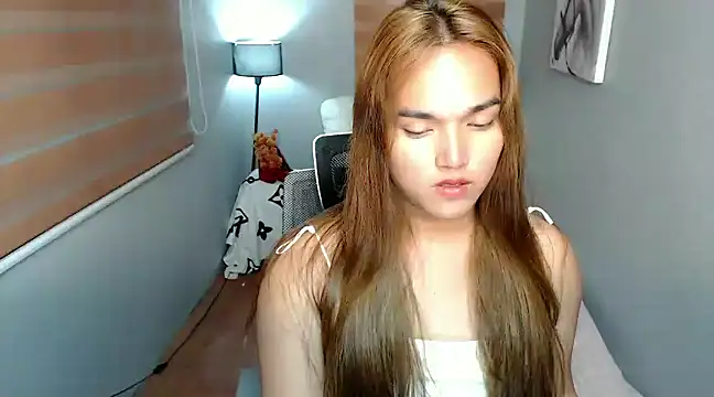 MoaningKylie online show from December 6, 1:49 pm