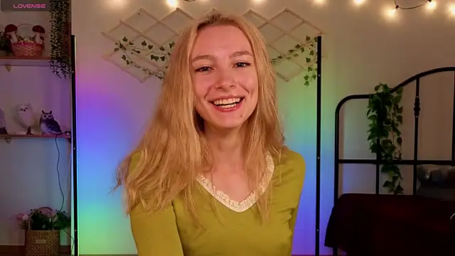 berrry girl online show from May 29, 5:24 am