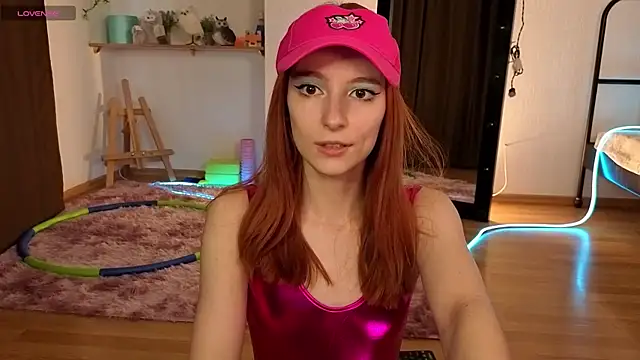 berrry girl online show from March 22, 1:01 pm