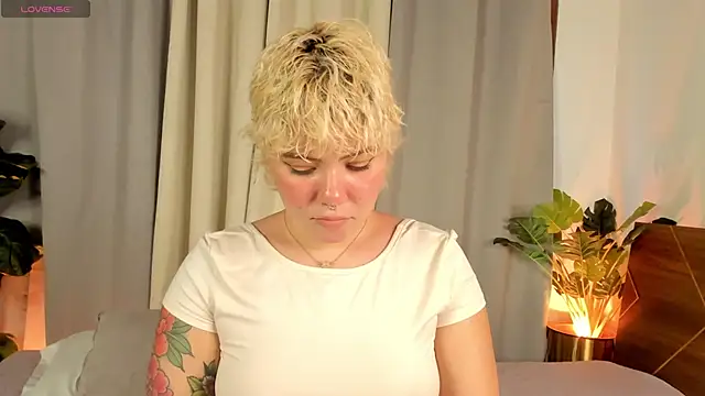 Amy art online show from February 27, 7:24 pm