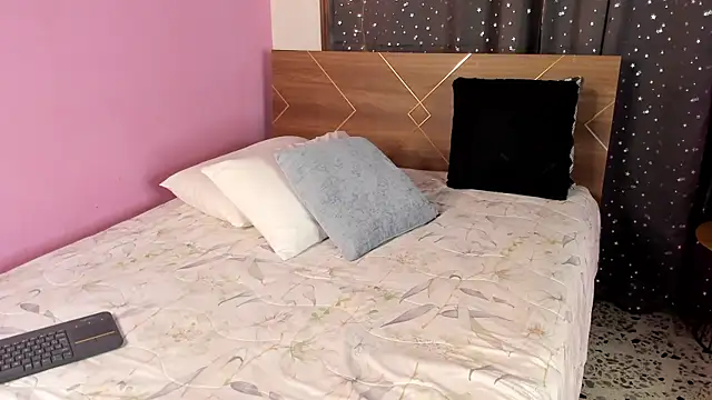 Snapshot of Amy_art chatting on March 6, 8:48 pm Amy art online show from March 6, 8:48 pm