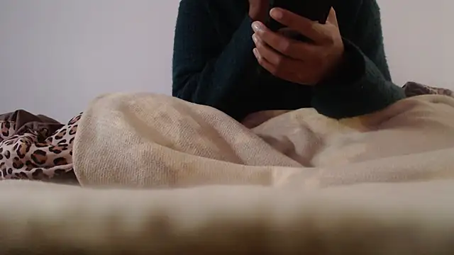 HoneyDripHer online show from December 1, 4:34 pm