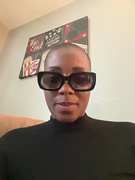 HoneyDripHer online show from October 6, 2:18 pm