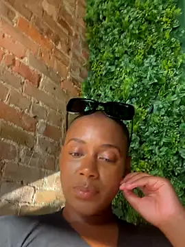 HoneyDripHer online show from October 1, 9:18 pm