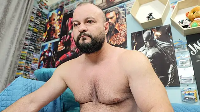 Snapshot of Muscle_Bear chatting on September 19, 4:16 am Muscle Bear online show from September 19, 4:16 am