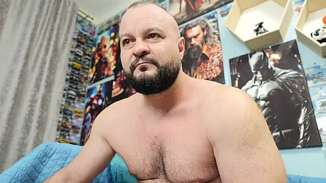 Snapshot of Muscle_Bear chatting on October 11, 5:30 am Muscle Bear online show from October 11, 5:30 am