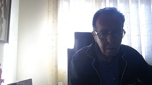 Snapshot of TonyComa chatting on October 24, 9:30 am TonyComa online show from October 24, 9:30 am