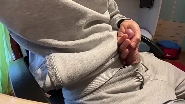 areo2002 online show from January 2, 2:35 pm