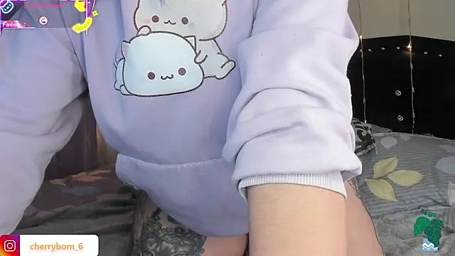 Snapshot of cherrybom_ chatting on February 5, 1:45 am cherrybom online show from February 5, 1:45 am