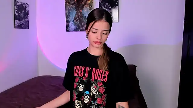 Abby Saenz01 online show from March 31, 9:39 pm