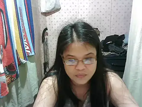 abiemayhottiey online show from October 26, 5:13 pm