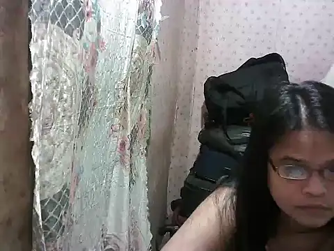 abiemayhottiey online show from December 1, 1:01 pm