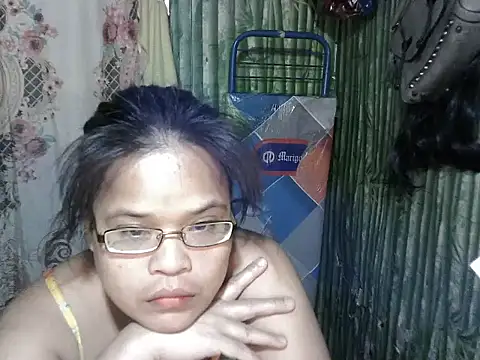 abiemayhottiey online show from September 9, 9:35 pm