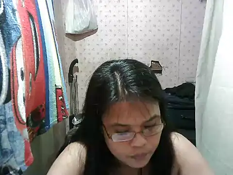 abiemayhottiey online show from October 23, 1:43 pm